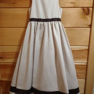 Size 6. Girls Dress for any occasion